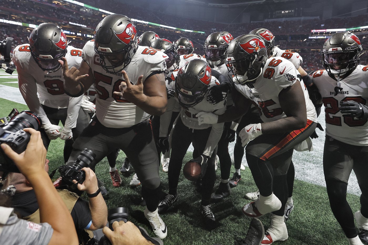 Hurricane Milton forces Bucs and Lightning to leave Florida early and other teams to alter games | iNFOnews.ca Hurricane Milton forces Bucs and Lightning to leave Florida early and other teams to alter games | iNFOnews.ca