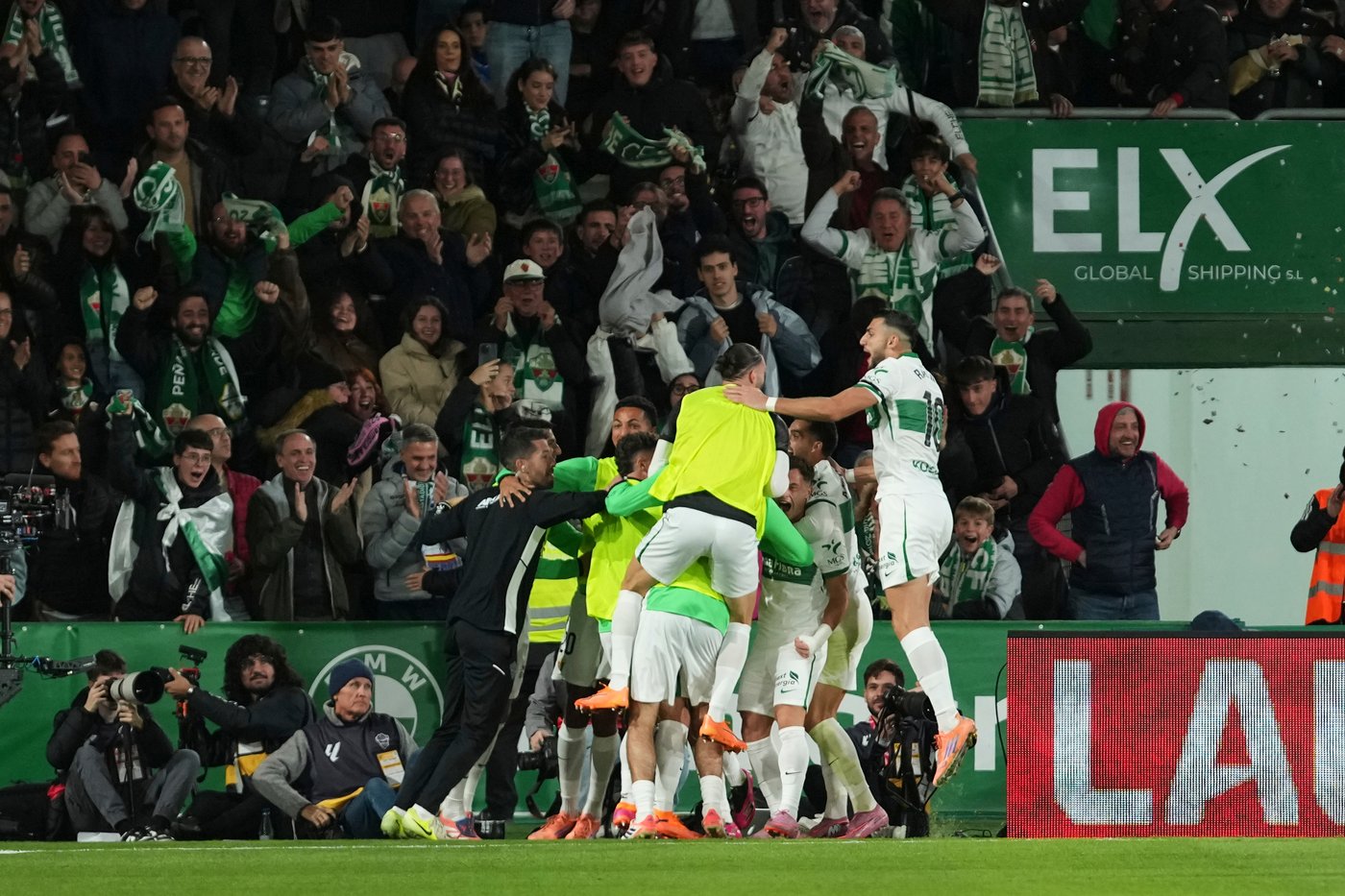 Real Madrid's winless streak continues with 2-2 draw at Elche, Bellingham gets late equalizer | iNFOnews.ca Real Madrid's winless streak continues with 2-2 draw at Elche, Bellingham gets late equalizer | iNFOnews.ca