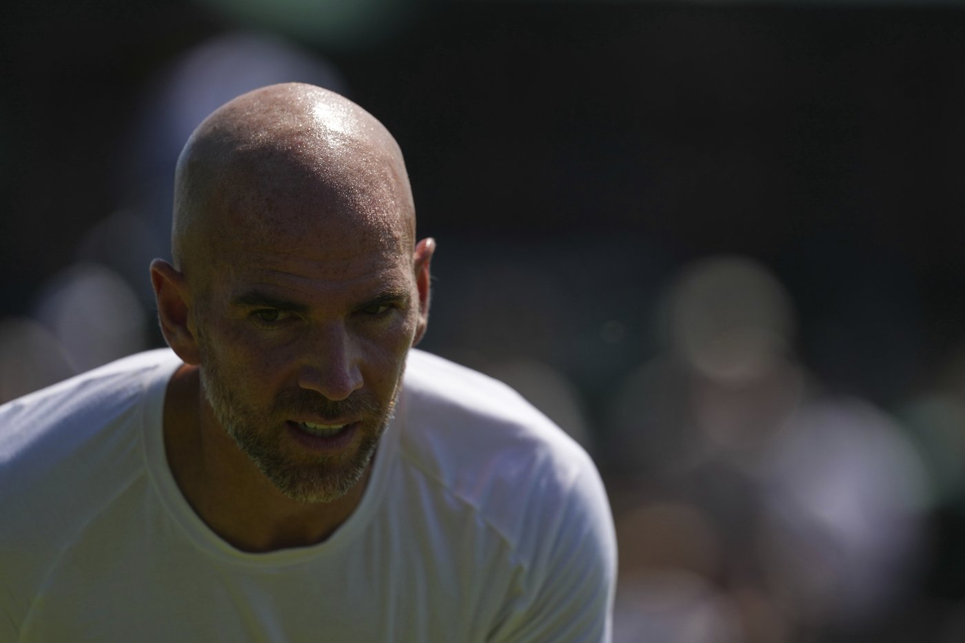 Wimbledon fines players for swearing, abusing rackets and unsportsmanlike conduct | iNFOnews.ca