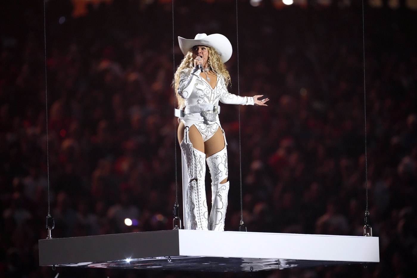 Beyoncé's performance highlighted Netflix's NFL debut on Christmas Day | iNFOnews.ca