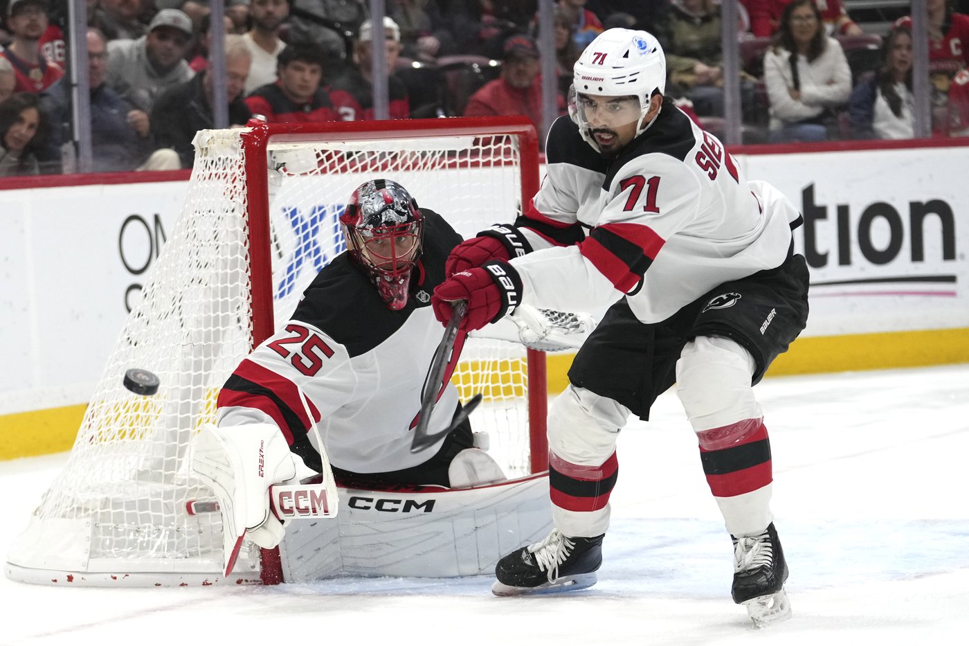 New Jersey beats Florida 4-1 to snap Panthers' 7-game winning streak | iNFOnews.ca New Jersey beats Florida 4-1 to snap Panthers' 7-game winning streak | iNFOnews.ca