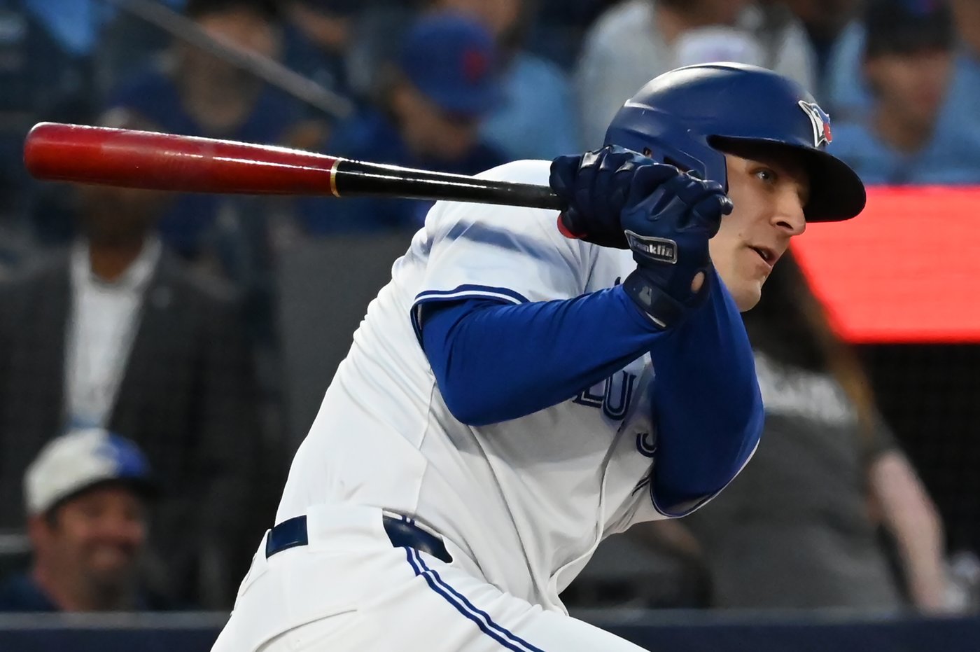 Jays Gold Glover Daulton Varsho has highlight-reel catch in return from injured list | iNFOnews.ca