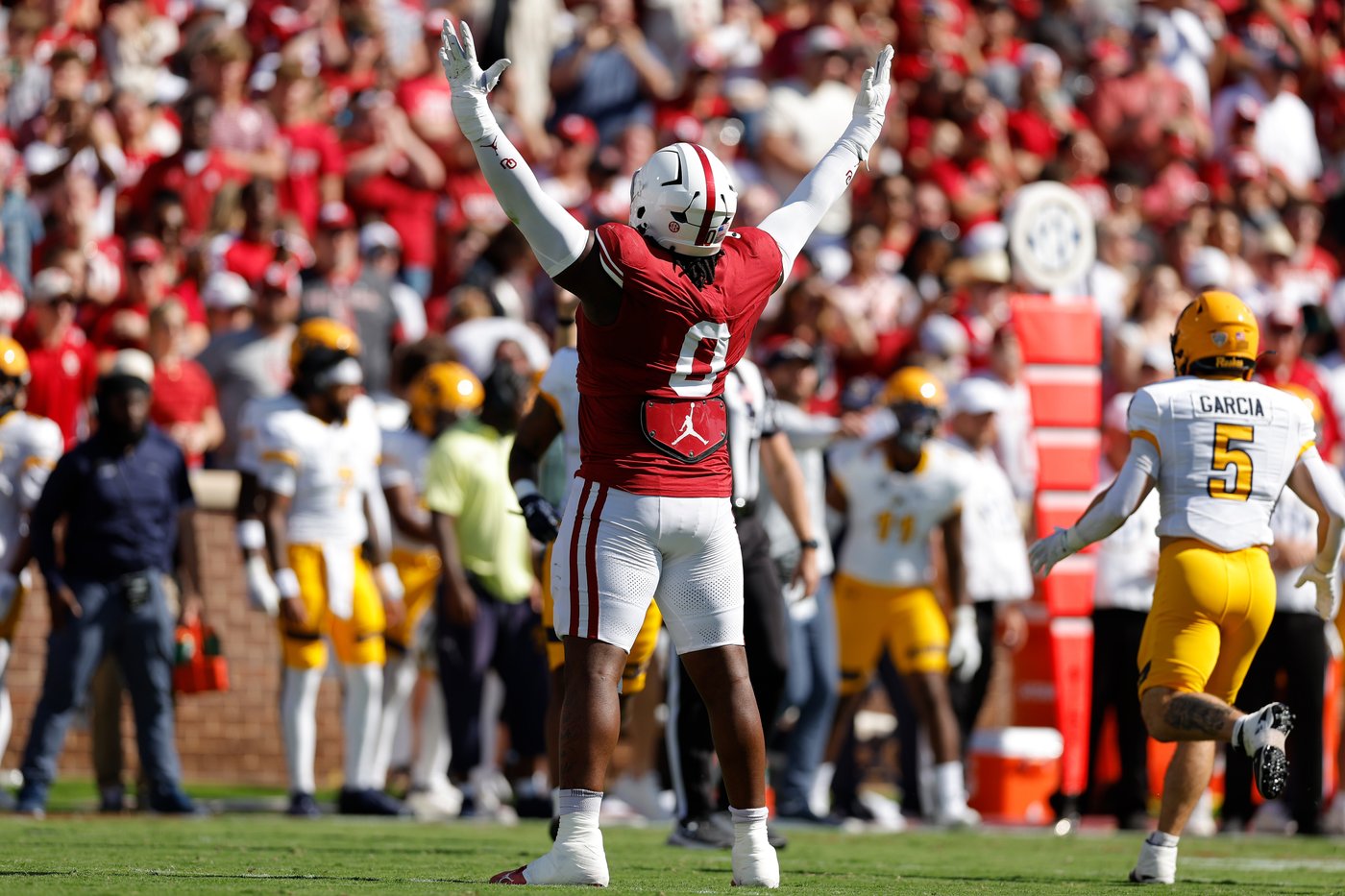 No. 5 Oklahoma rolls past Kent State 44-0 as QB Hawkins produces 4 TDs while filling in for Mateer | iNFOnews.ca No. 5 Oklahoma rolls past Kent State 44-0 as QB Hawkins produces 4 TDs while filling in for Mateer | iNFOnews.ca