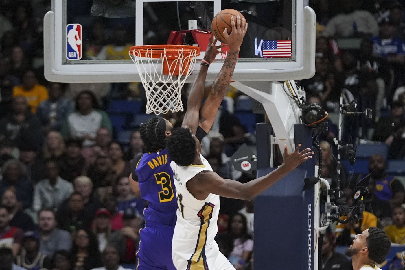 Anthony Davis has 31 points and 14 rebounds to lead Lakers past the Pelicans 104-99 | iNFOnews.ca