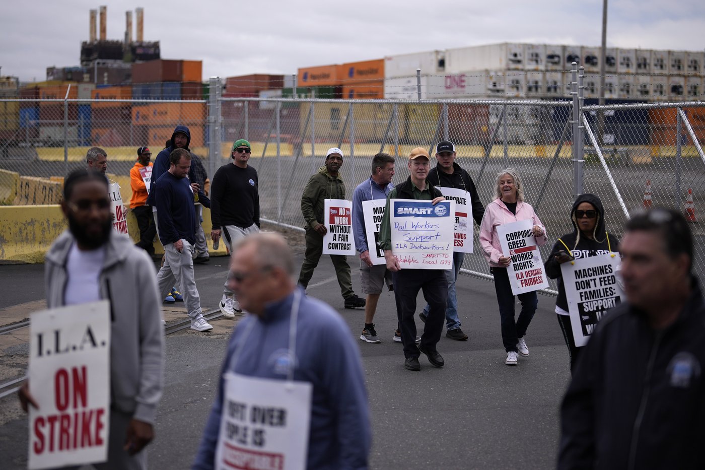 PHOTO COLLECTION: Port Strike | iNFOnews.ca PHOTO COLLECTION: Port Strike | iNFOnews.ca