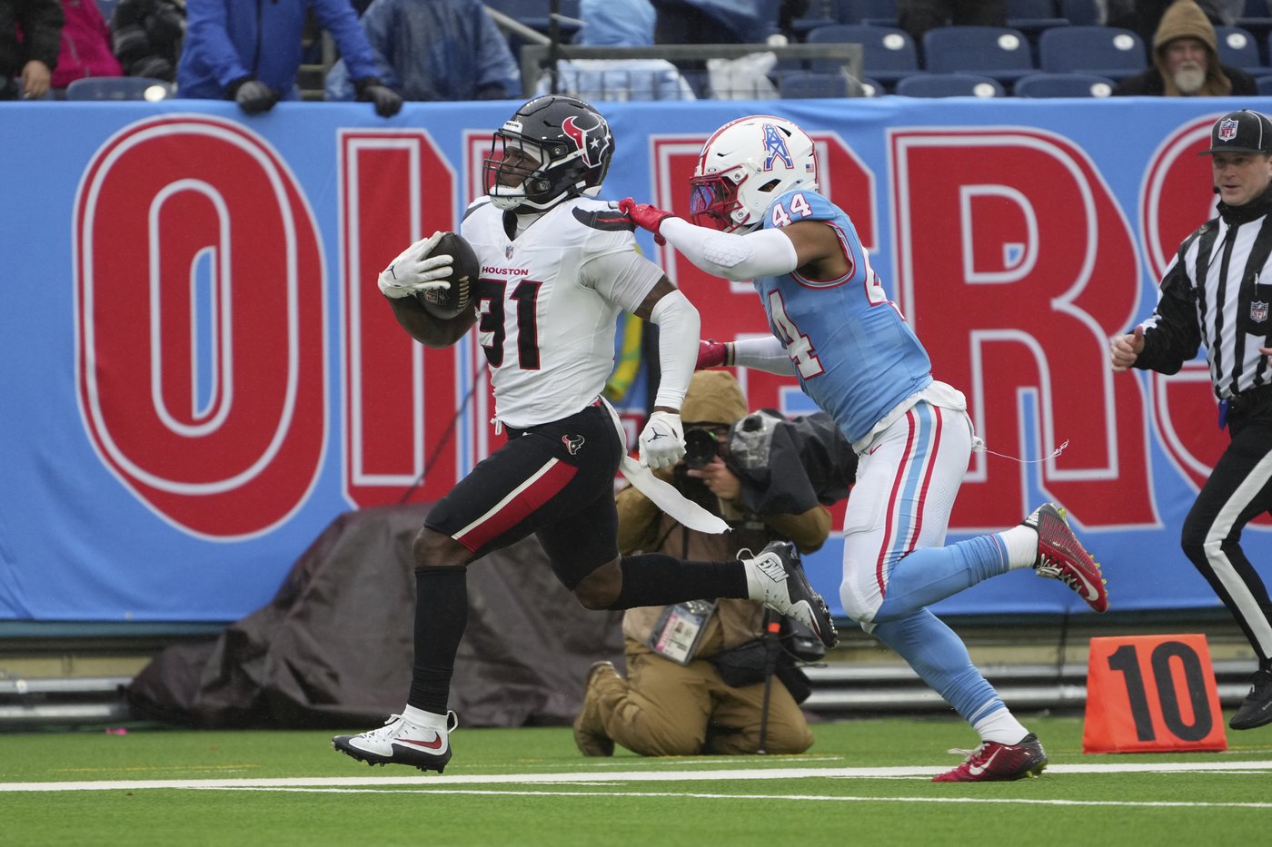 Texans enter playoffs rested after starters play sparingly in win over Titans | iNFOnews.ca