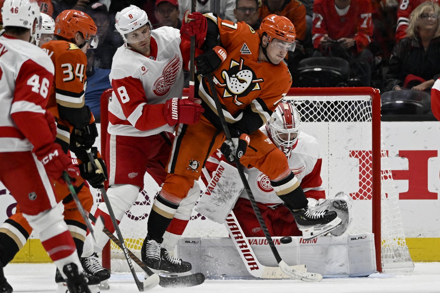 Cutter Gauthier puts Ducks ahead with his 1st NHL goal, and Anaheim rallies past the Red Wings 6-4 | iNFOnews.ca