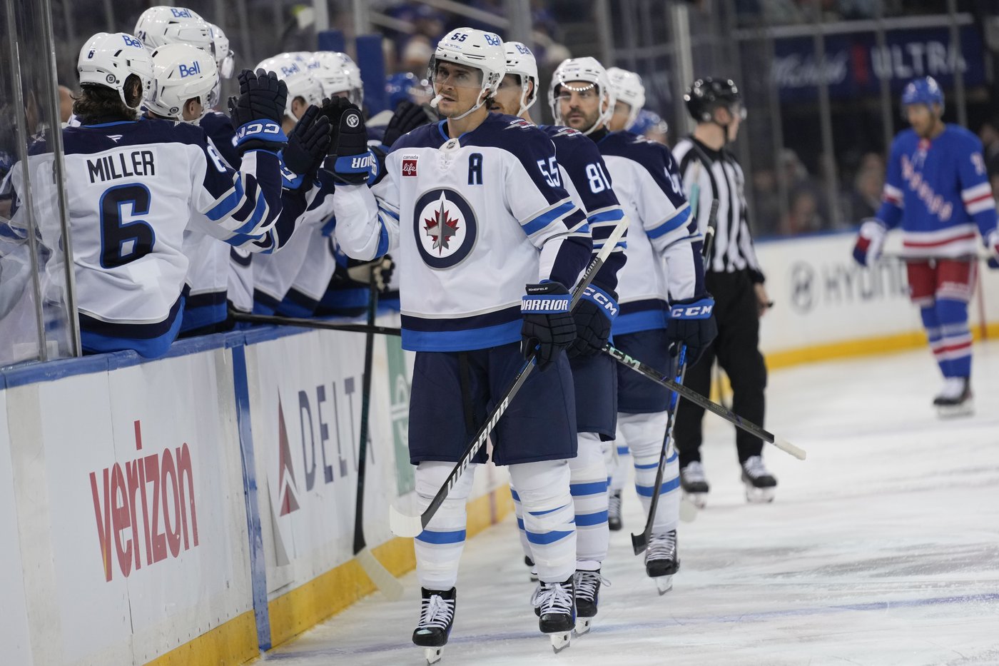 NHL roundup: Jets rout Rangers 6-3 to post seventh straight win | iNFOnews.ca