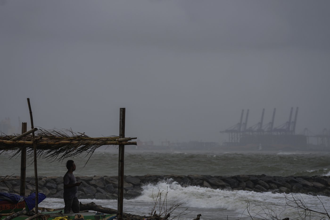 Children among the dead and missing as heavy rains trigger floods in Sri Lanka | iNFOnews.ca