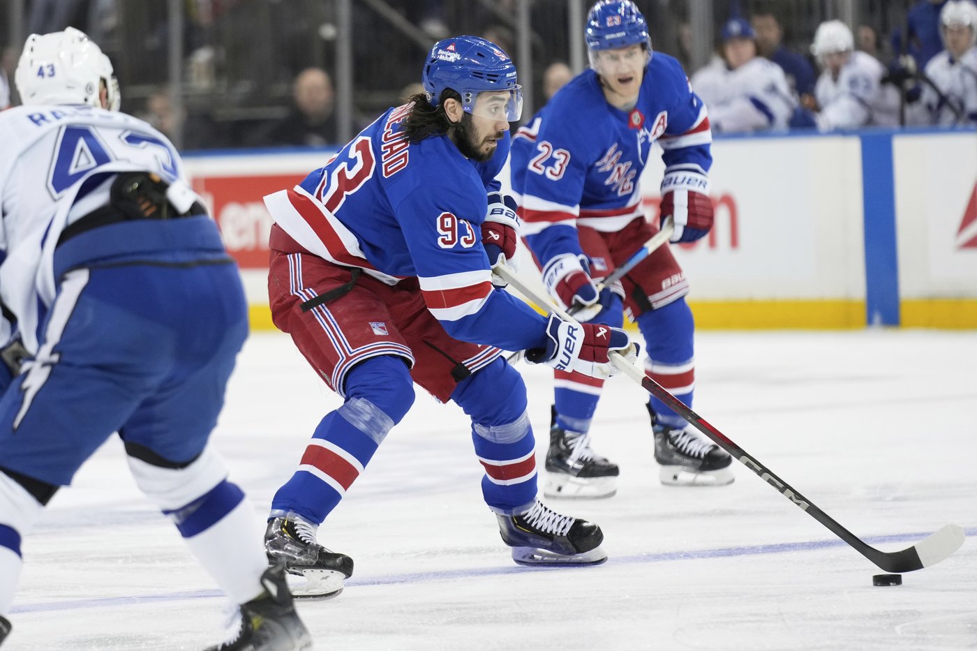 Mika Zibanejad scores twice, Igor Shesterkin makes 27 saves and Rangers down Lightning 4-0 | iNFOnews.ca