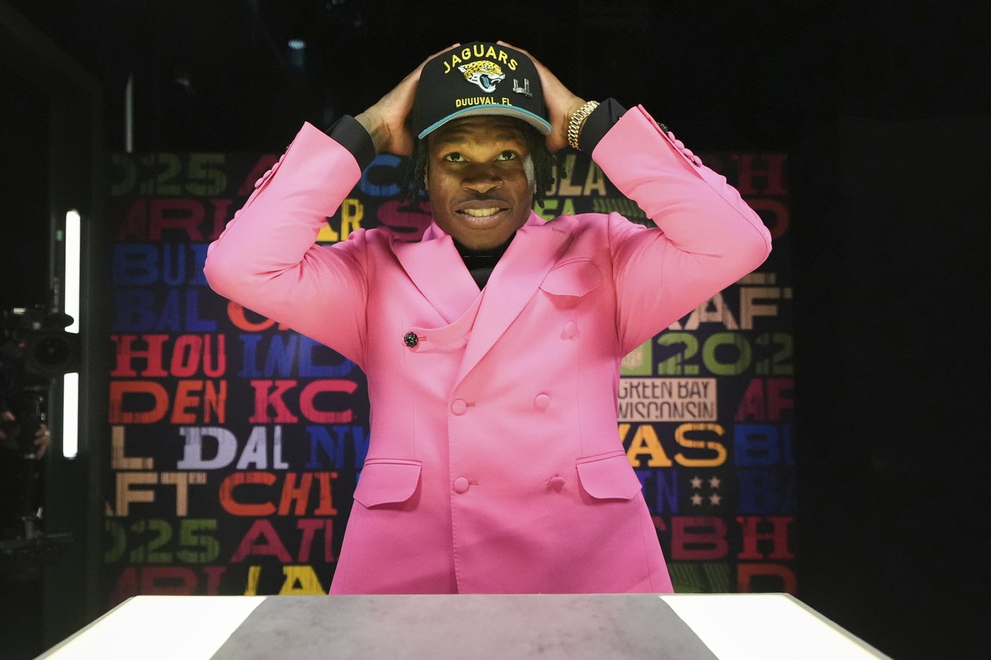 PHOTO COLLECTION: NFL Draft | iNFOnews.ca PHOTO COLLECTION: NFL Draft | iNFOnews.ca