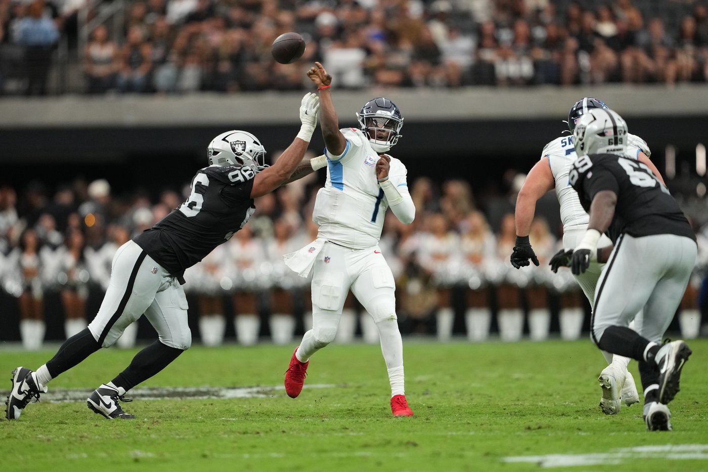 Raiders prepare to face Chiefs and Patrick Mahomes after strong pass rush against Titans | iNFOnews.ca
