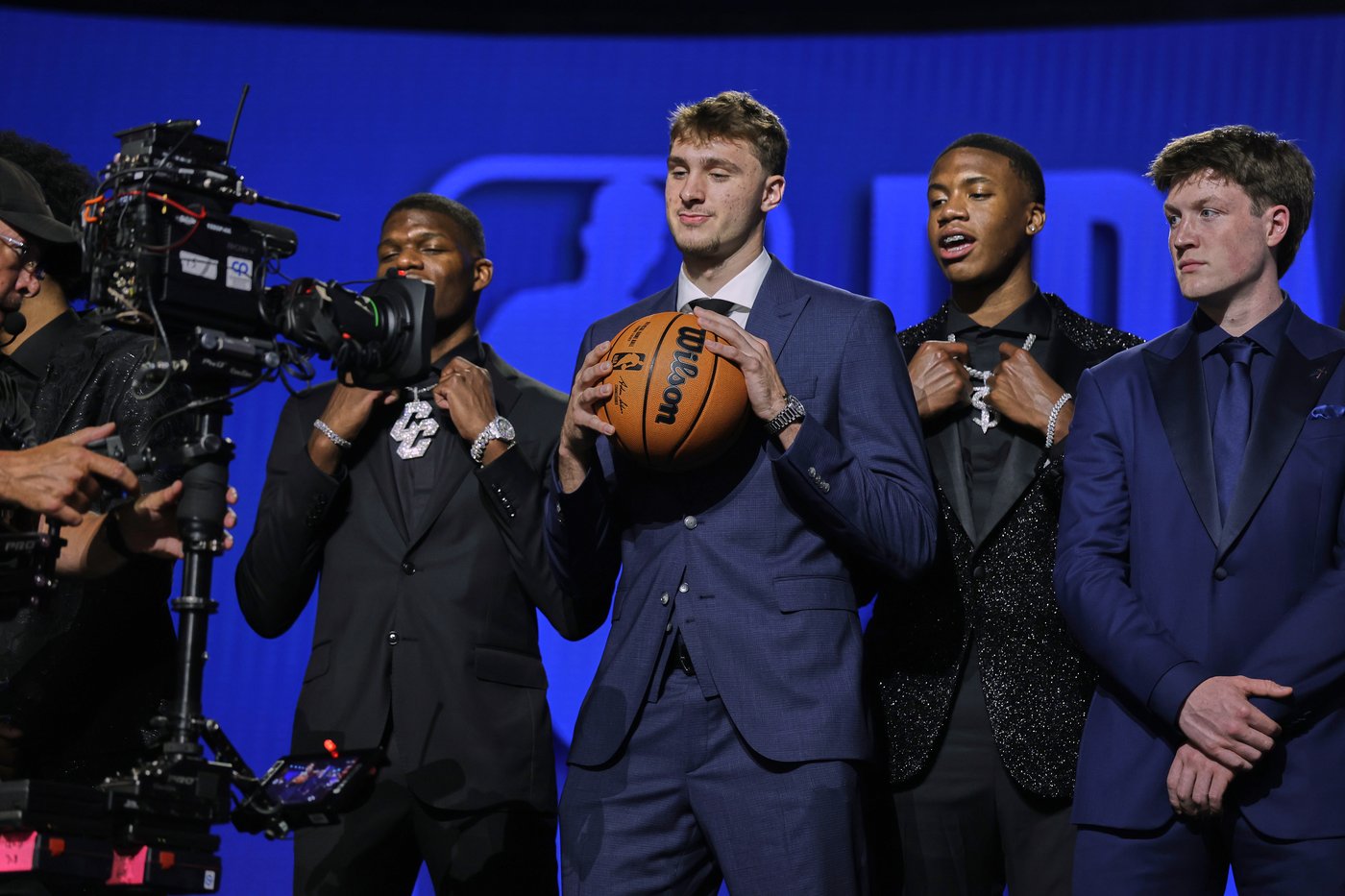NBA draft night fashion to meet blistering New York heat, as players know suits will get sweaty | iNFOnews.ca