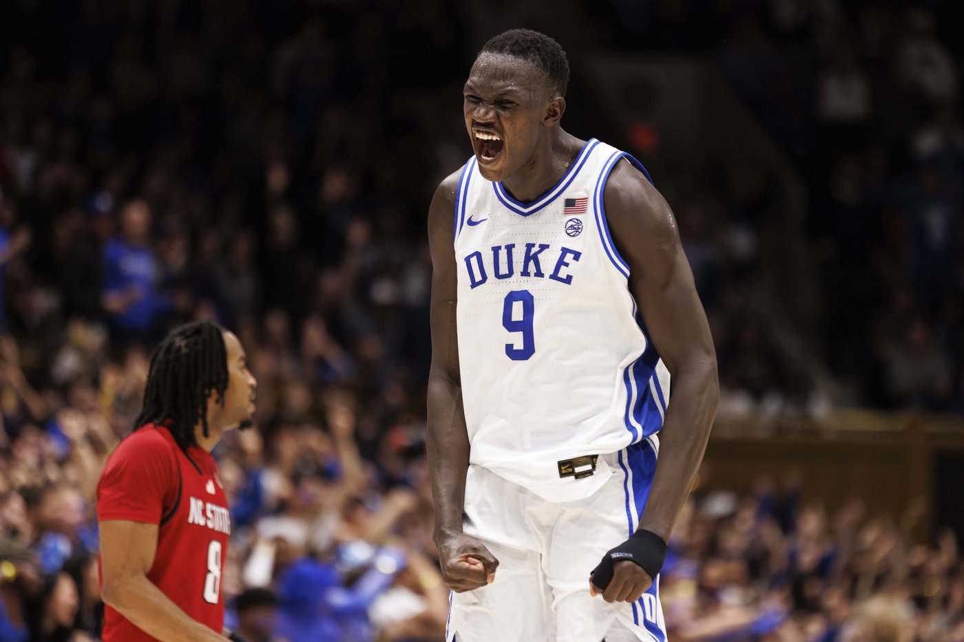Flagg's big 2nd half helps No. 2 Duke hold off NC State 74-64 to stay unbeaten in ACC | iNFOnews.ca