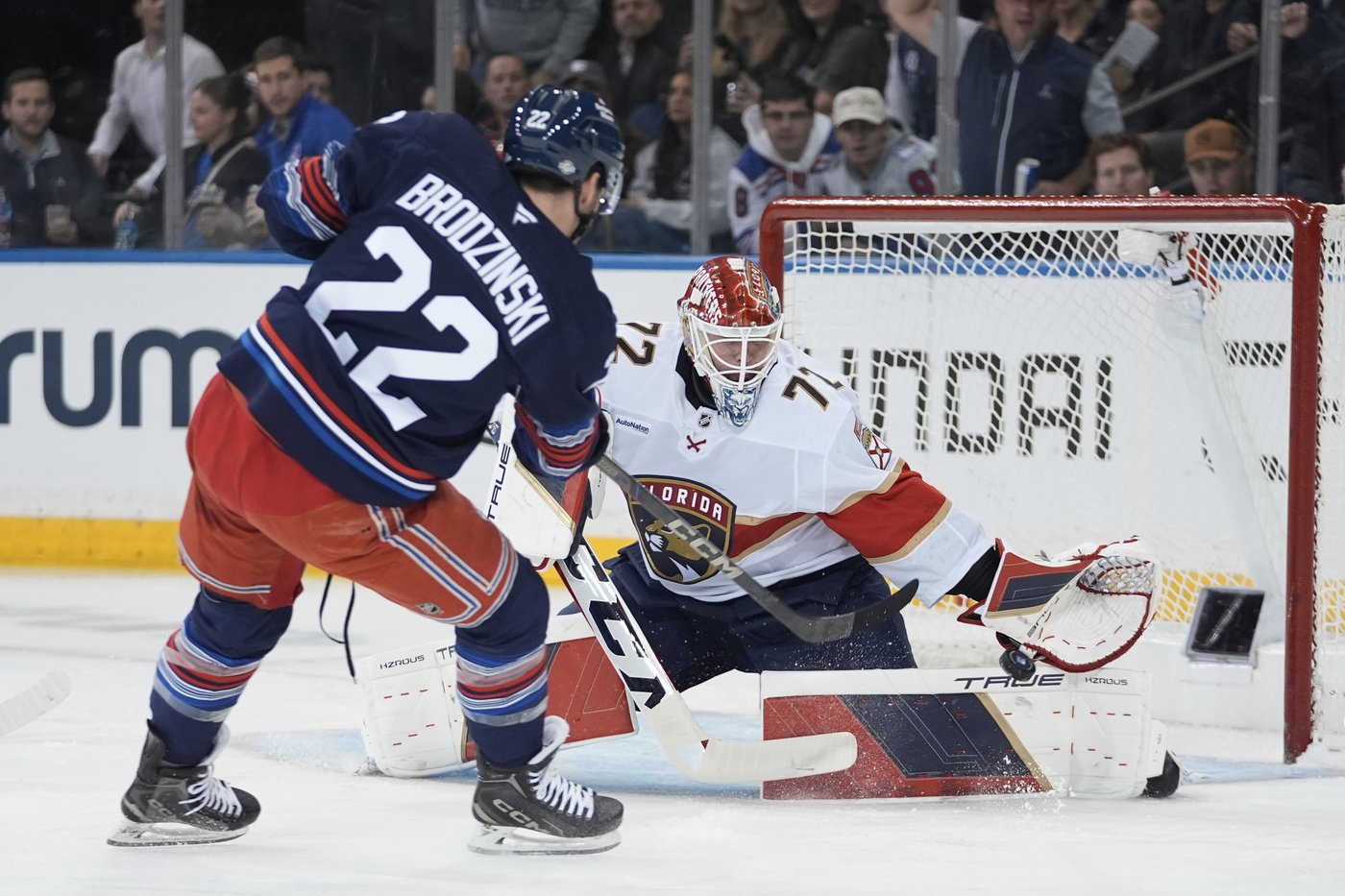 Bobrovsky wins 400th career game, Panthers beat Rangers 3-1 in Eastern Conference Finals rematch | iNFOnews.ca Bobrovsky wins 400th career game, Panthers beat Rangers 3-1 in Eastern Conference Finals rematch | iNFOnews.ca
