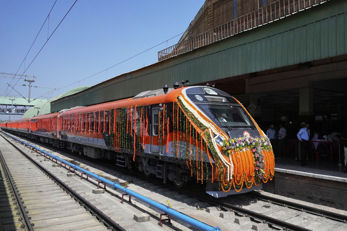 Modi inaugurates ambitious rail project connecting Kashmir to Indian plains | iNFOnews.ca