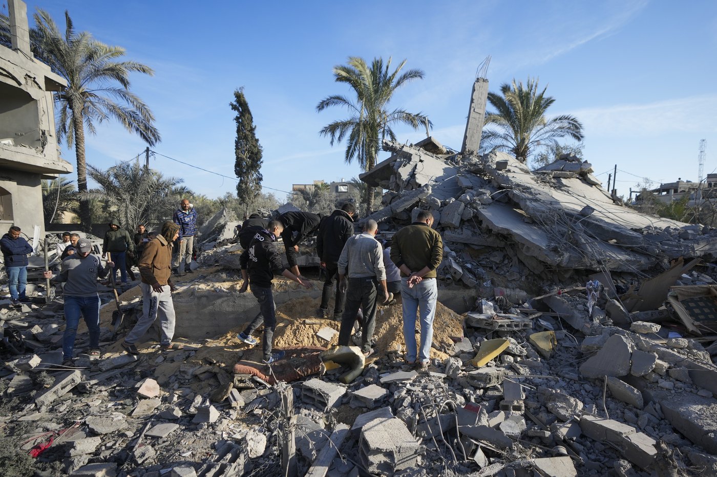 Israeli strikes in Gaza kill at least 22 as Vatican envoy visits Christians for pre-Christmas Mass | iNFOnews.ca Israeli strikes in Gaza kill at least 22 as Vatican envoy visits Christians for pre-Christmas Mass | iNFOnews.ca