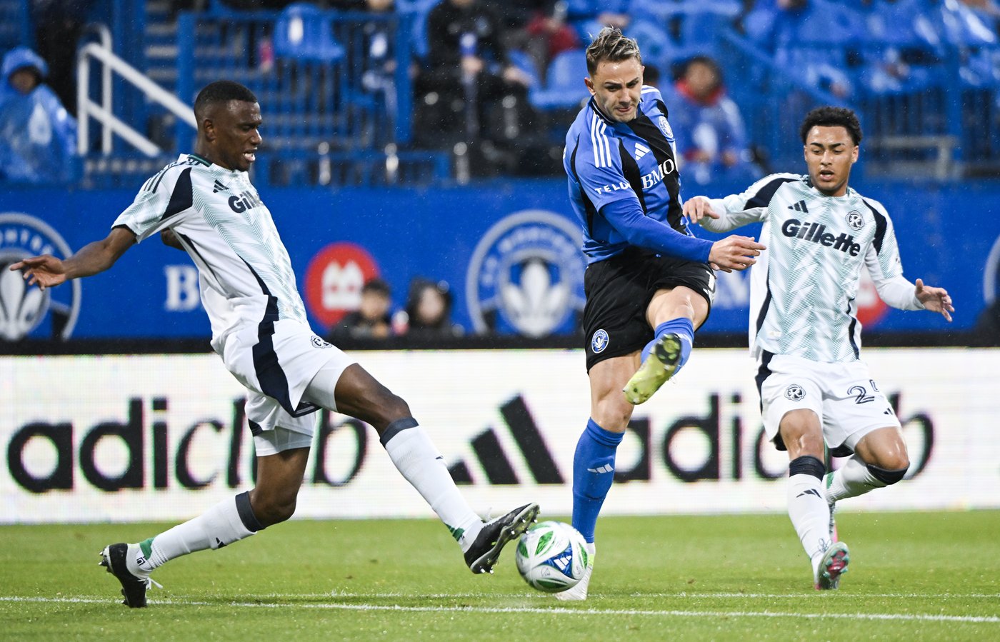 Revolution score three times in second half to beat CF Montreal 3-0 | iNFOnews.ca Revolution score three times in second half to beat CF Montreal 3-0 | iNFOnews.ca