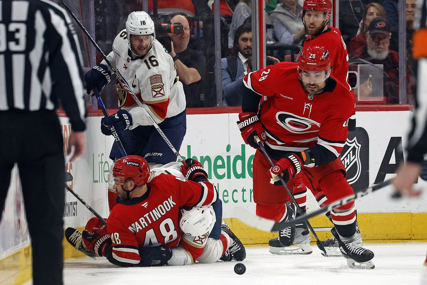 Greer, Lundell help Panthers beat back Hurricanes 6-3 | iNFOnews.ca Greer, Lundell help Panthers beat back Hurricanes 6-3 | iNFOnews.ca