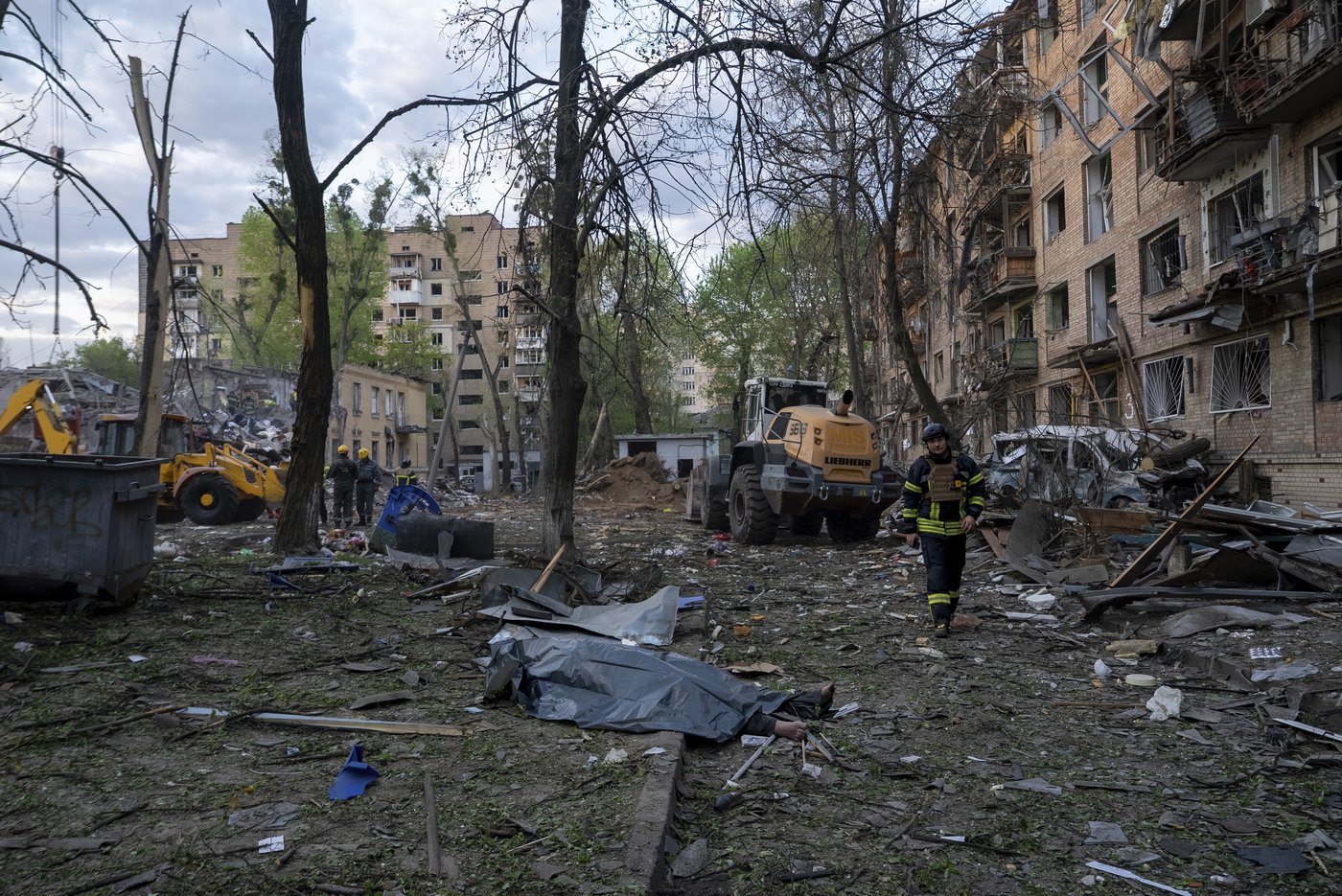 Russian strike on Kyiv kills at least 12 in biggest attack on Ukrainian capital since last summer | iNFOnews.ca