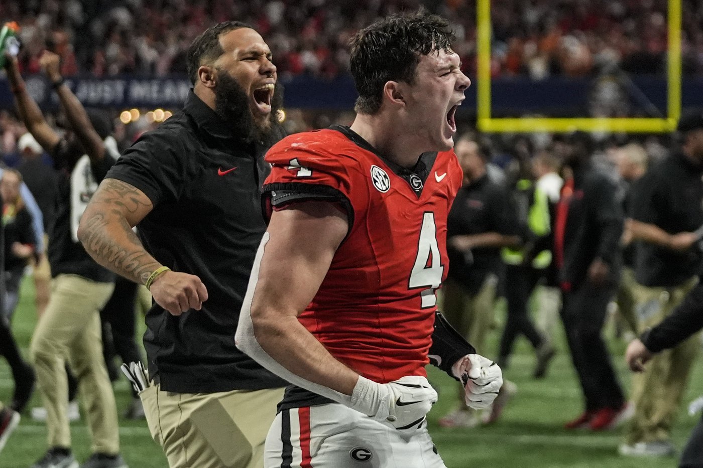 No. 5 Georgia pulls off another overtime stunner, beating No. 2 Texas 22-19 for SEC title | iNFOnews.ca No. 5 Georgia pulls off another overtime stunner, beating No. 2 Texas 22-19 for SEC title | iNFOnews.ca