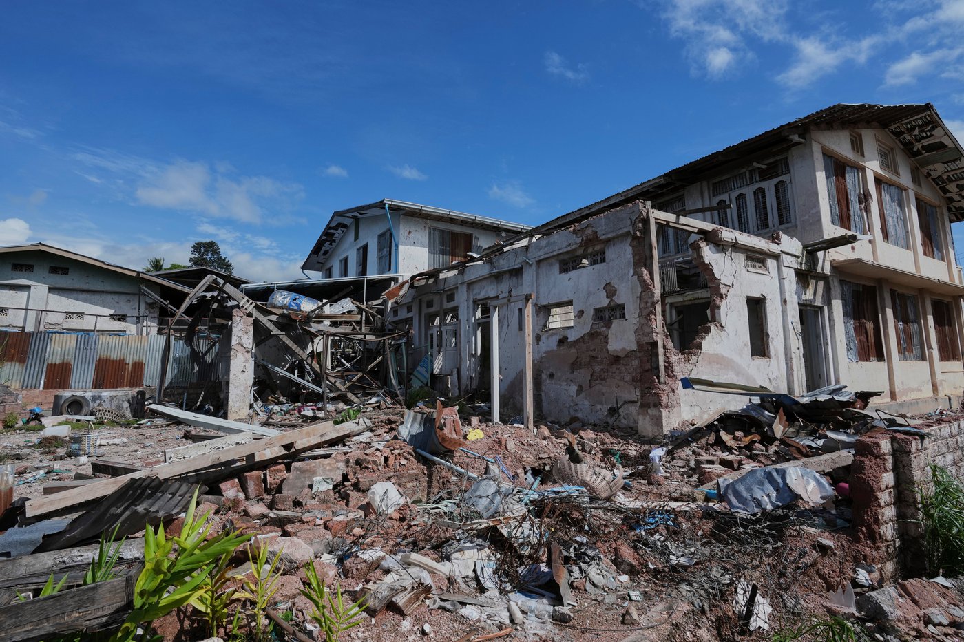 Photos show a town ravaged by civil war in Myanmar | iNFOnews.ca