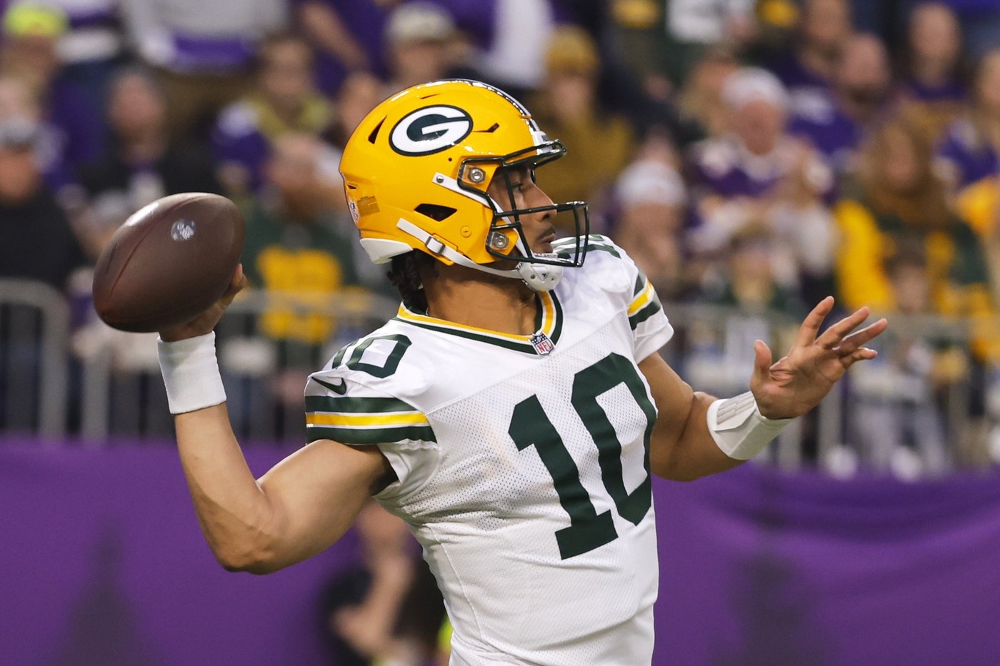 Packers hope to build momentum for the playoffs as they seek 12th straight win over Bears | iNFOnews.ca