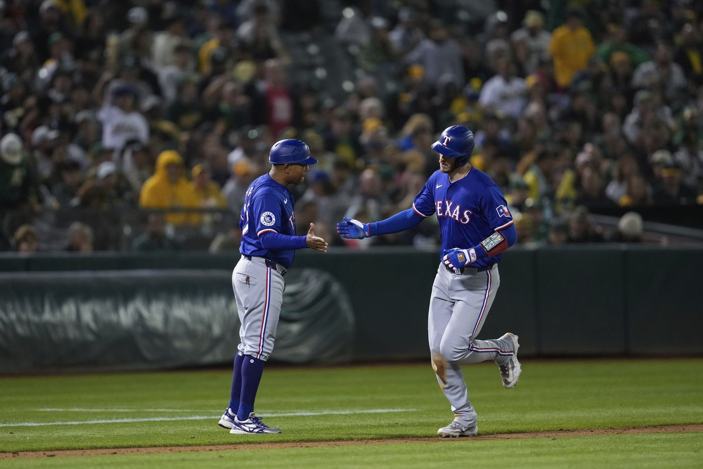 Wilson gets winning hit in 9th as A's open final series at Coliseum with 5-4 victory over Rangers | iNFOnews.ca Wilson gets winning hit in 9th as A's open final series at Coliseum with 5-4 victory over Rangers | iNFOnews.ca