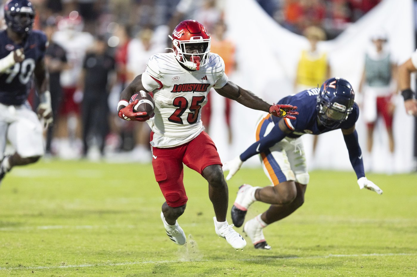 No. 6 Miami, Ward aim to stay unbeaten, reclaim Schnellenberger Trophy in ACC showdown at Louisville | iNFOnews.ca No. 6 Miami, Ward aim to stay unbeaten, reclaim Schnellenberger Trophy in ACC showdown at Louisville | iNFOnews.ca