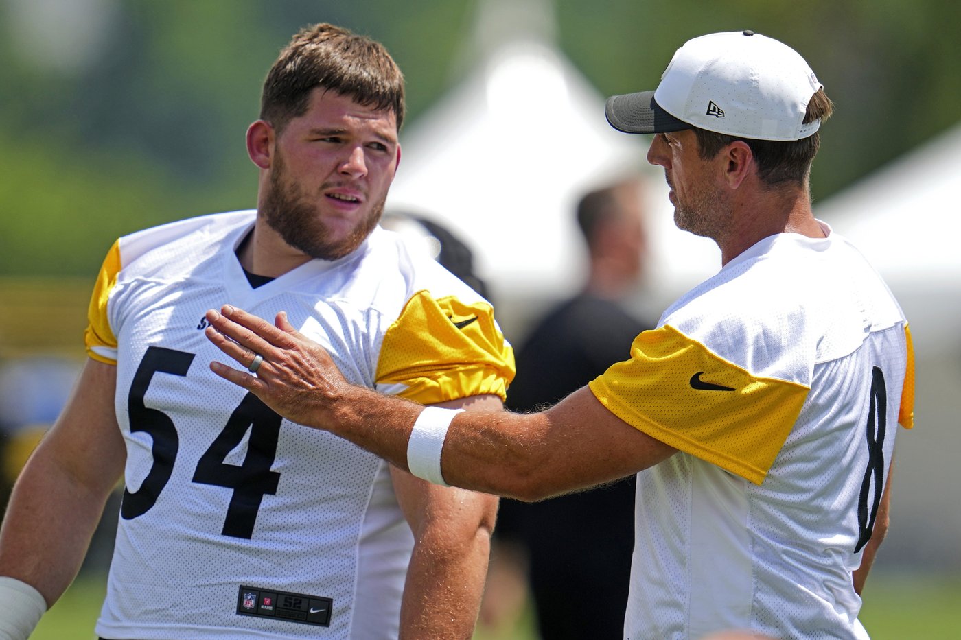 Aaron Rodgers' first training camp in Pittsburgh starts with a meaningless pick and careful optimism | iNFOnews.ca Aaron Rodgers' first training camp in Pittsburgh starts with a meaningless pick and careful optimism | iNFOnews.ca