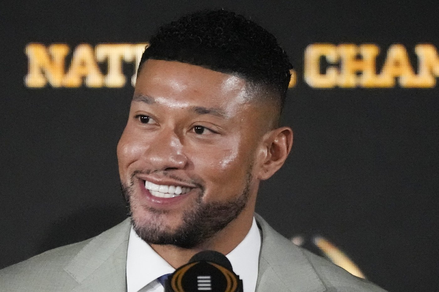 Notre Dame's Marcus Freeman seeks breakthrough for Black coaches on an historic day in America | iNFOnews.ca
