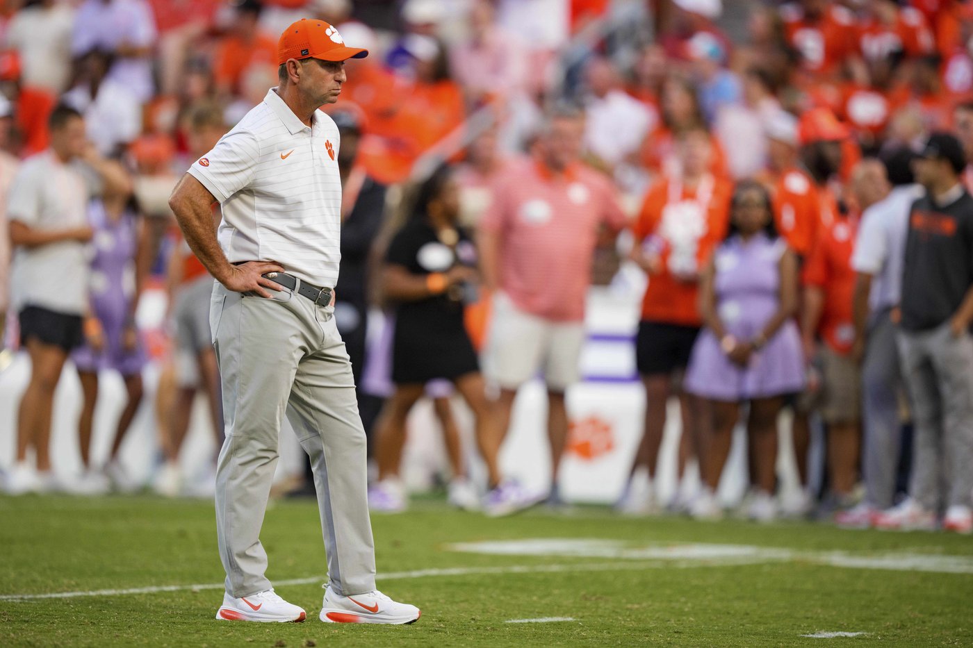 Clemson coach Dabo Swinney says high player pay comes with high responsibility amid team's struggles | iNFOnews.ca