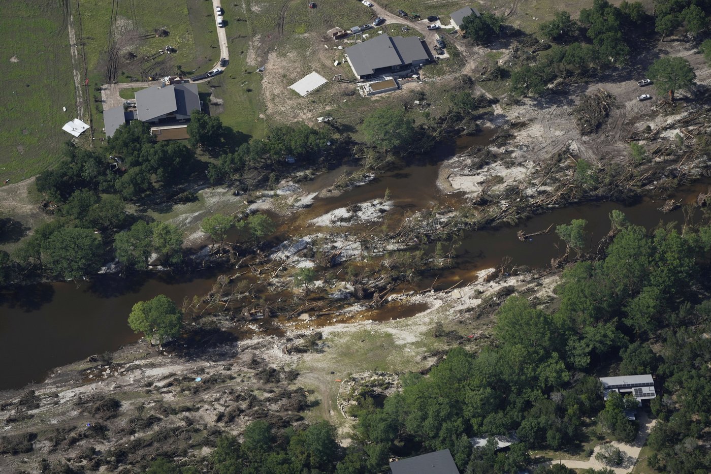 PHOTO COLLECTION: Texas floods leave dozens dead and missing as rescuers search devastated landscape | iNFOnews.ca PHOTO COLLECTION: Texas floods leave dozens dead and missing as rescuers search devastated landscape | iNFOnews.ca