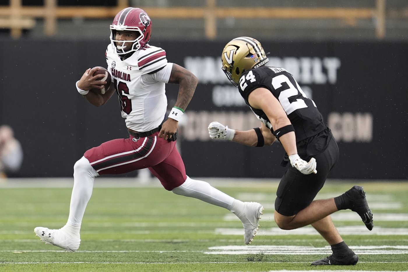 Raheim Sanders scores 3 TDs as South Carolina beats No. 24 Vanderbilt 28-7 | iNFOnews.ca Raheim Sanders scores 3 TDs as South Carolina beats No. 24 Vanderbilt 28-7 | iNFOnews.ca