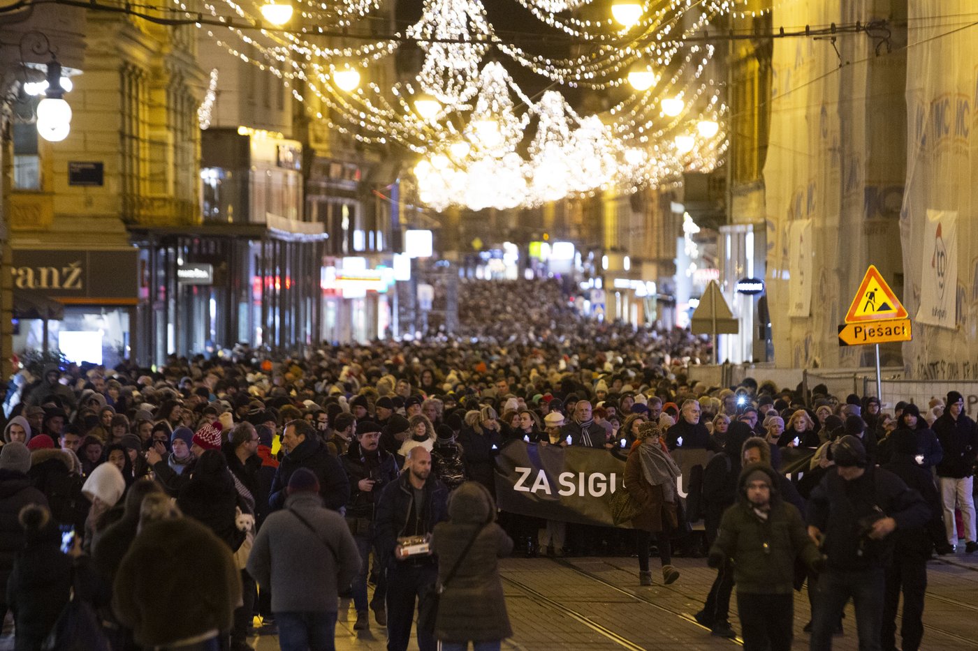 Hundreds march in Croatia for safer schools after a student is killed in a knife attack | iNFOnews.ca