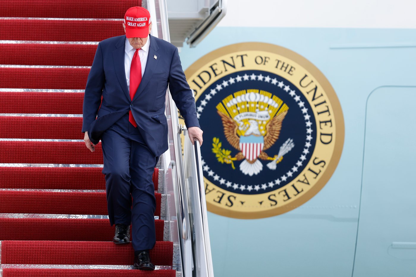 With bombs and bravado, Trump puts his own stamp on Reagan's 'peace through strength' mantle | iNFOnews.ca With bombs and bravado, Trump puts his own stamp on Reagan's 'peace through strength' mantle | iNFOnews.ca