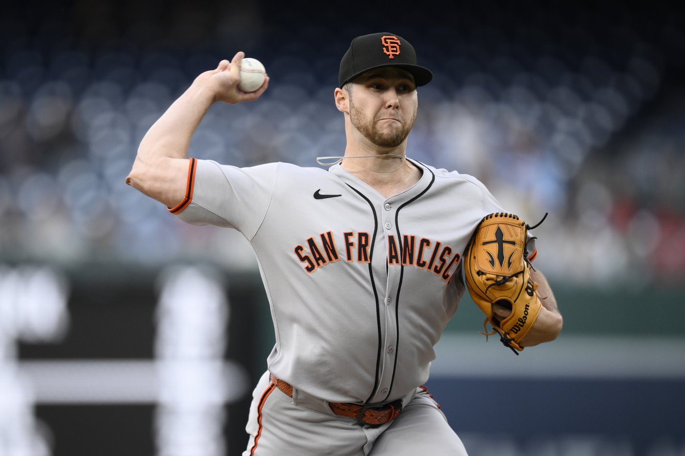 Roupp pitches into seventh inning, Giants beat Nationals 4-0 | iNFOnews.ca