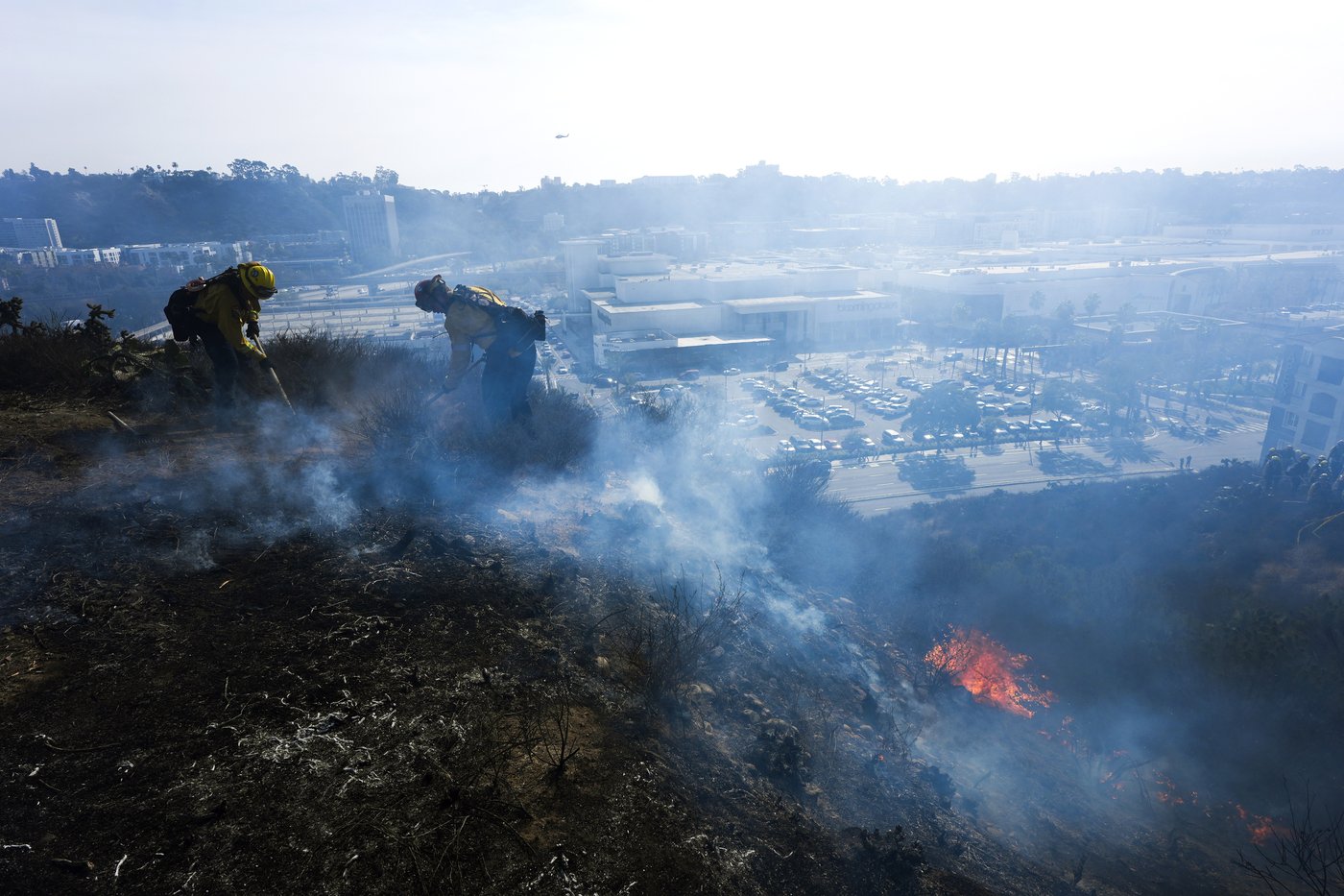 Fire risk and strong winds continue in Southern California with potential rain on the horizon | iNFOnews.ca