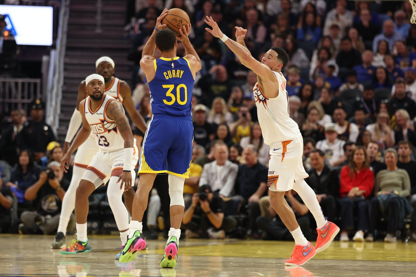 Stephen Curry scores 28 points, Moses Moody adds 24 as Warriors beat Suns 118-107 | iNFOnews.ca Stephen Curry scores 28 points, Moses Moody adds 24 as Warriors beat Suns 118-107 | iNFOnews.ca