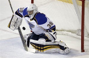 CP NewsAlert:Canucks sign veteran goalie Ryan Miller to three-year deal | iNFOnews.ca CP28978772