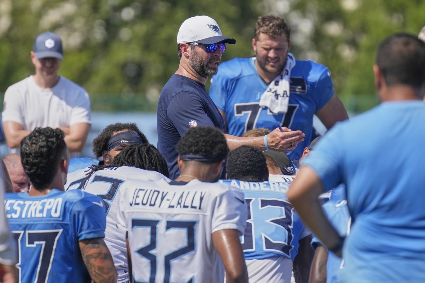 Titans coach Brian Callahan calls out his offense after sloppy practice | iNFOnews.ca Titans coach Brian Callahan calls out his offense after sloppy practice | iNFOnews.ca