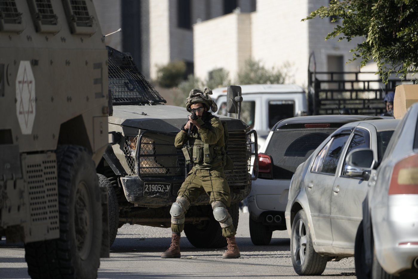 Middle East latest: Israeli strikes on Gaza hospital wound 3, Netanyahu vows 'iron fist' in Lebanon | iNFOnews.ca Middle East latest: Israeli strikes on Gaza hospital wound 3, Netanyahu vows 'iron fist' in Lebanon | iNFOnews.ca