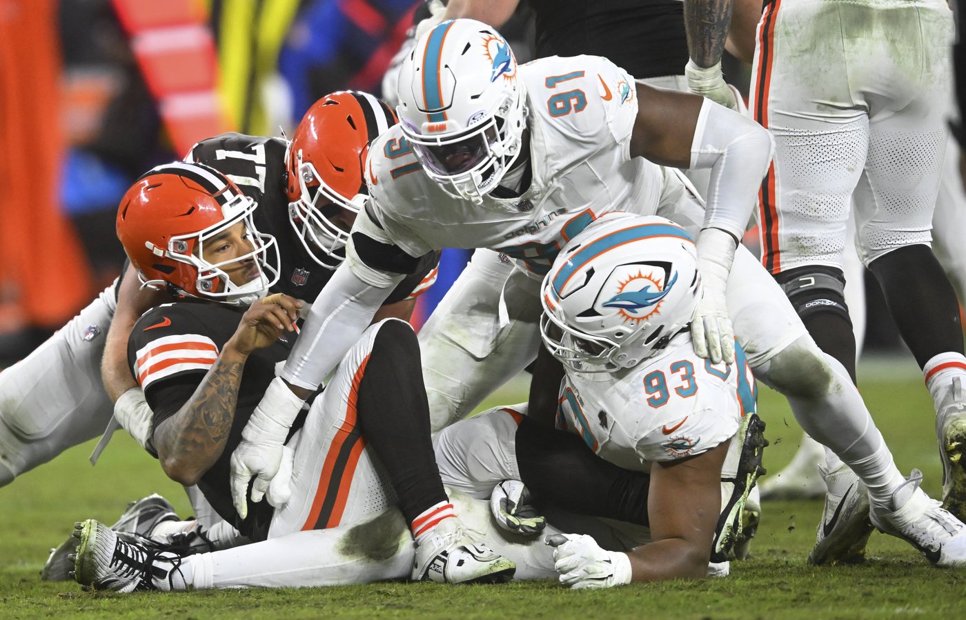 Huntley will get more practice reps than injured Tagovailoa ahead of Dolphins' must-win game at Jets | iNFOnews.ca