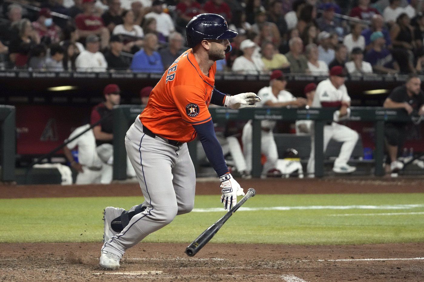 Walker’s clutch hit in the ninth lifts Astros over Diamondbacks for sweep | iNFOnews.ca Walker’s clutch hit in the ninth lifts Astros over Diamondbacks for sweep | iNFOnews.ca