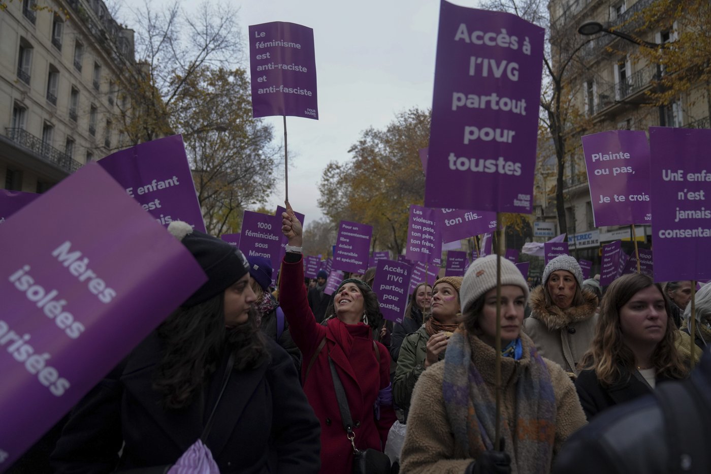 Thousands protest against femicides and sexual and sexist violence in France | iNFOnews.ca Thousands protest against femicides and sexual and sexist violence in France | iNFOnews.ca