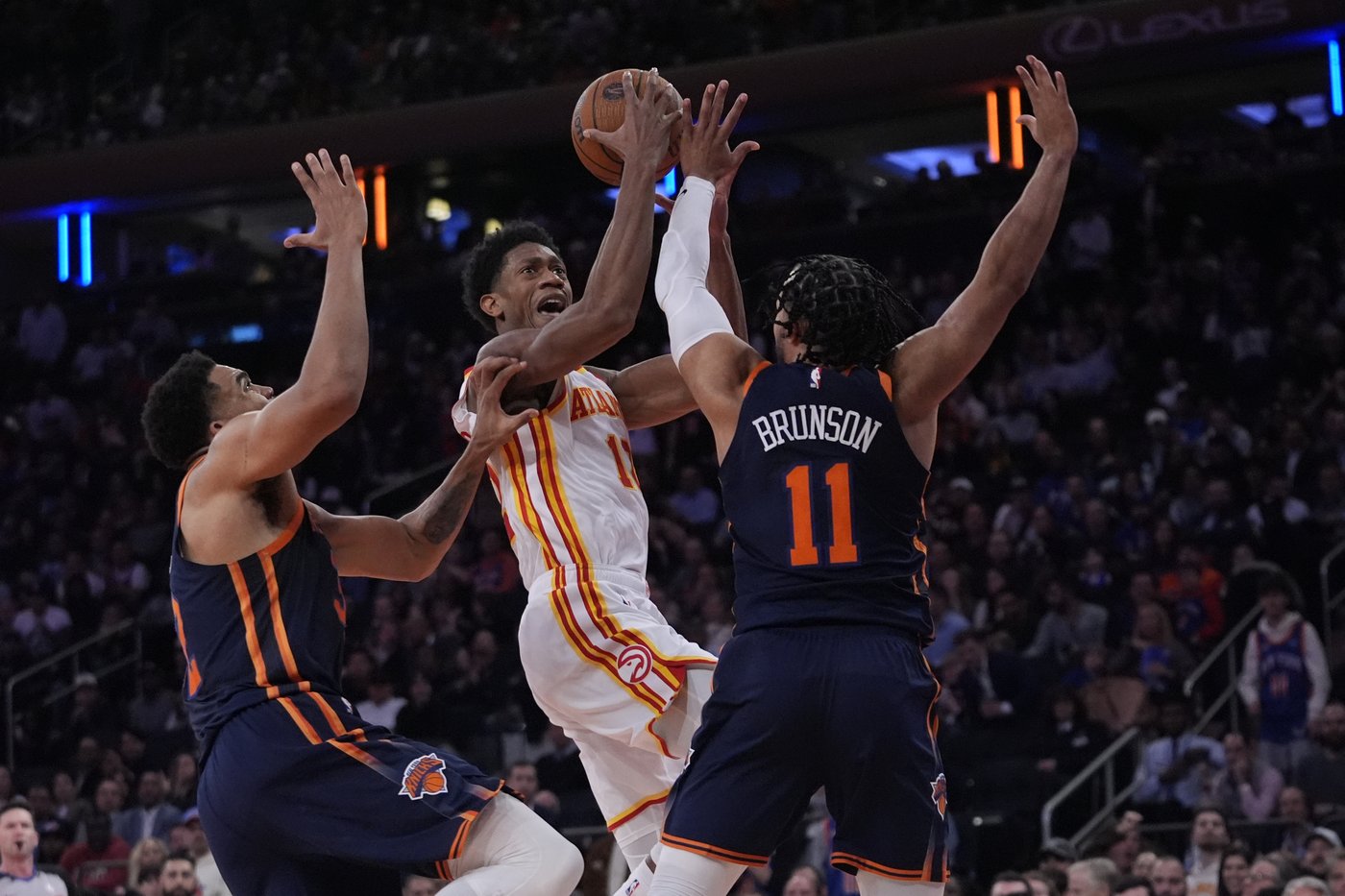 Hawks rally for a 108-100 victory over the Knicks and a trip to the NBA Cup semifinals | iNFOnews.ca Hawks rally for a 108-100 victory over the Knicks and a trip to the NBA Cup semifinals | iNFOnews.ca