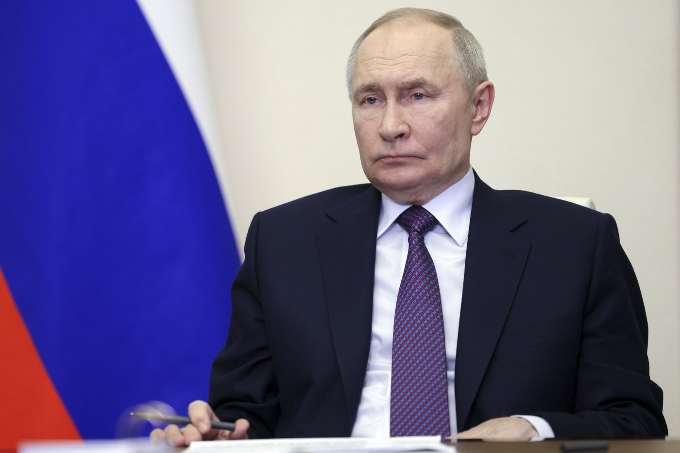 Kremlin scoffs at Trump's claim that a drop in oil prices will help end Ukraine conflict | iNFOnews.ca