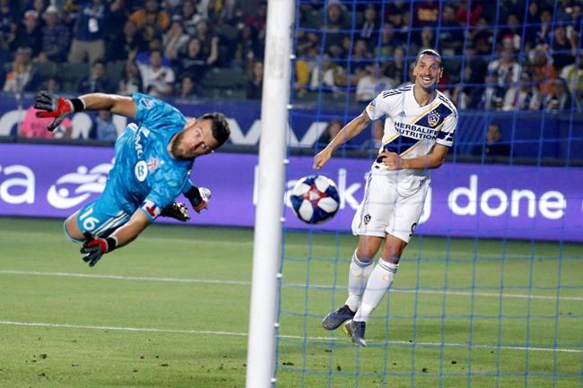 Ibrahimovic scores twice, Galaxy beat Toronto FC 2-0 | iNFOnews.ca