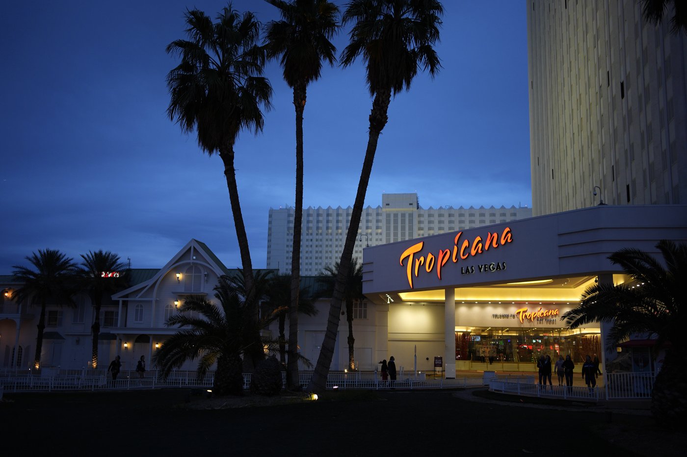 Las Vegas will blow a kiss goodbye - literally - to the Tropicana with a flashy casino implosion | iNFOnews.ca