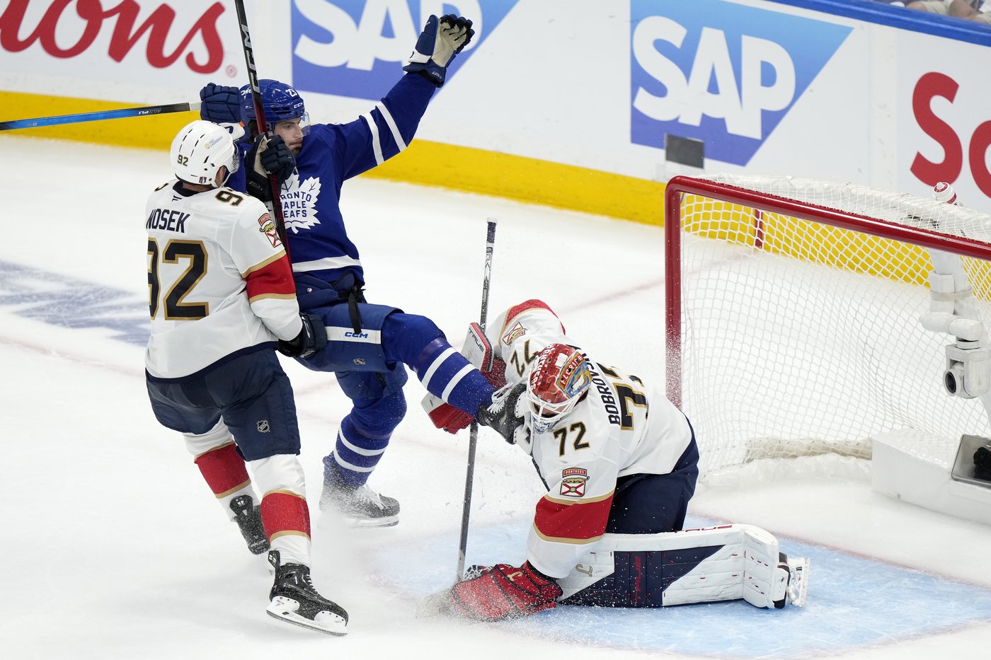 'They owned us': Panthers wallop listless Leafs 6-1 in Game 5 to take 3-2 series lead | iNFOnews.ca 'They owned us': Panthers wallop listless Leafs 6-1 in Game 5 to take 3-2 series lead | iNFOnews.ca